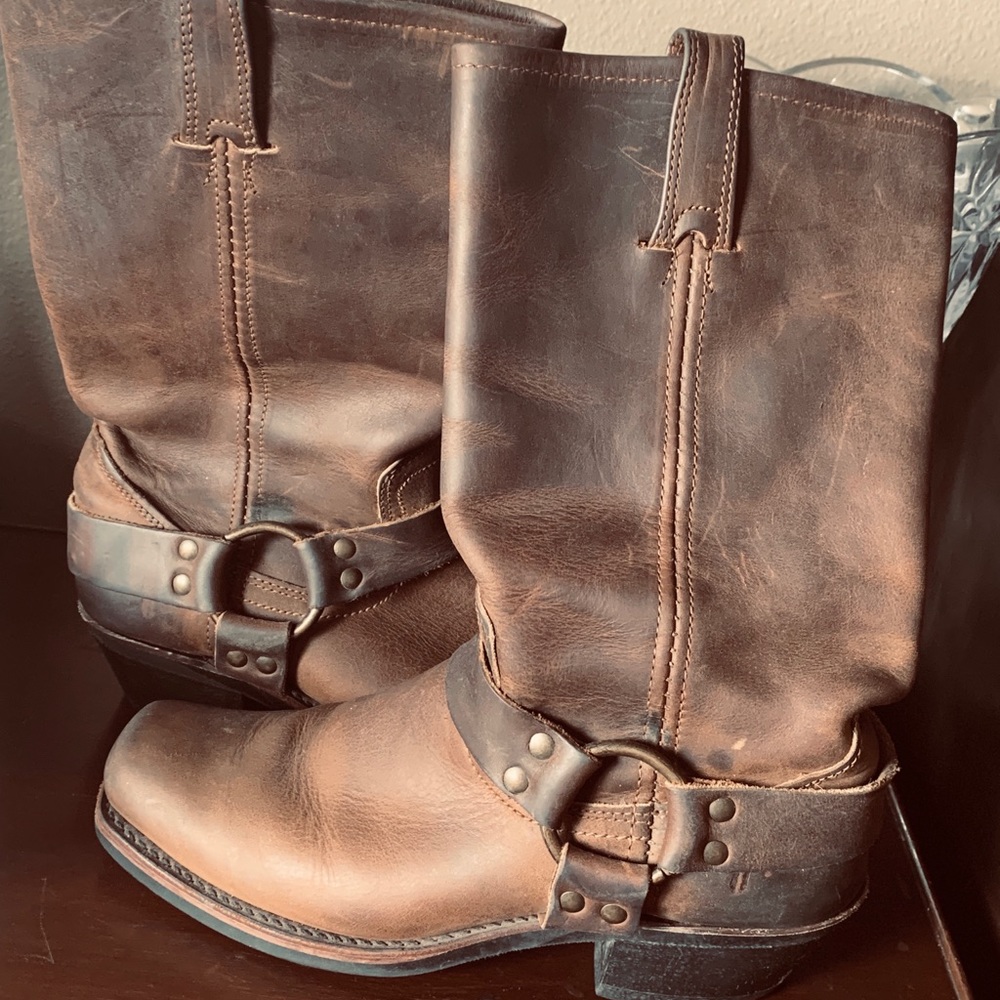 Frye Harness 12R boots! Size 8 -New